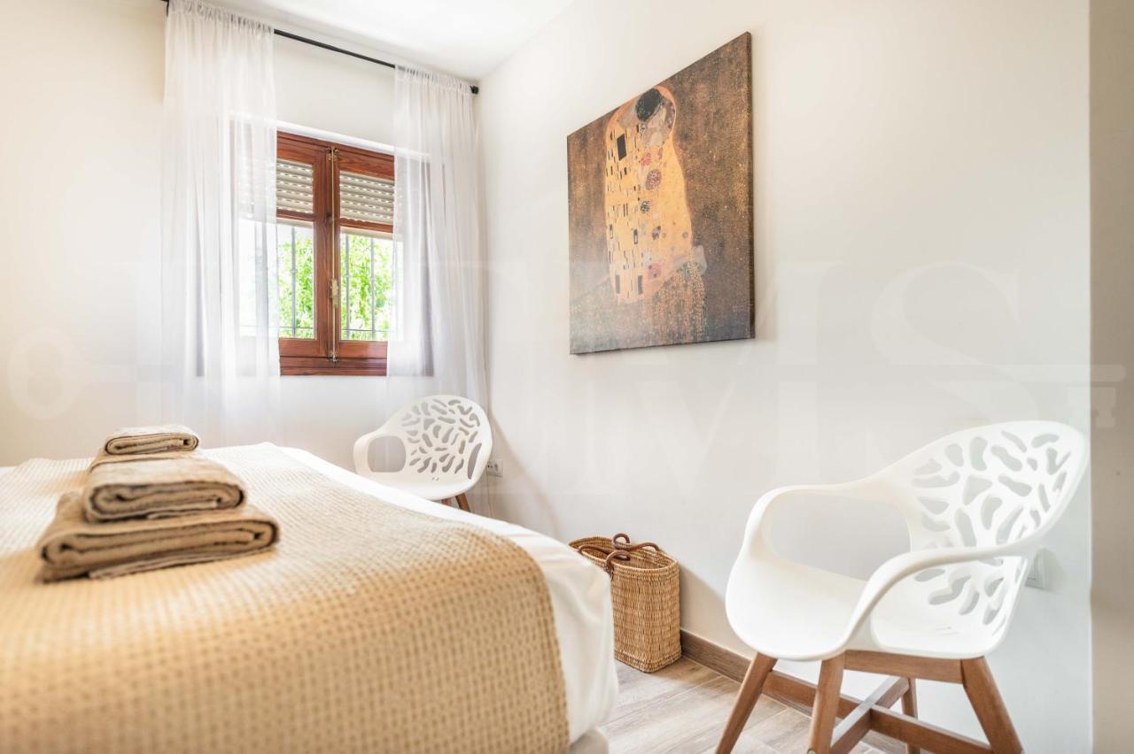 Spacious Apartment Next To Plaza De La Merced By Rems Málaga Eksteriør billede